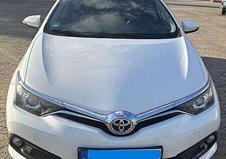 Toyota Auris 1.6 D-4D Touring Sports Comfort