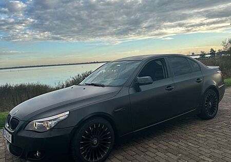 BMW 525 E60