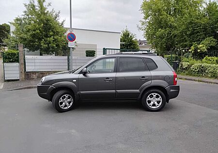 Hyundai Tucson 2.0 GLS (2WD)