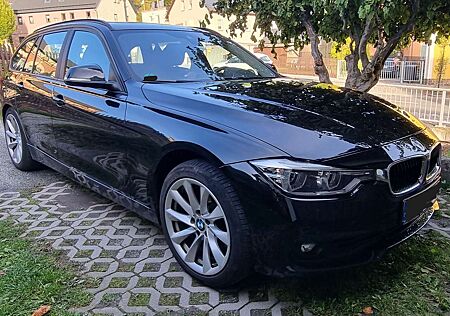 BMW 320d 320 Touring Aut. Advantage