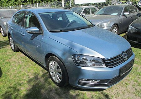 VW Passat Volkswagen Lim. Trendline BlueMotion