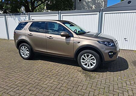 Land Rover Discovery Sport Sky View. SE