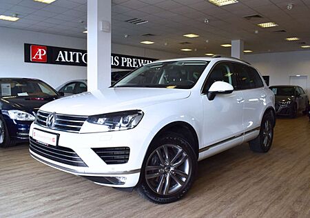 VW Touareg Volkswagen 3.0 V6 TDI BM LEDER/ AHK/ MTL.RATE 230,-