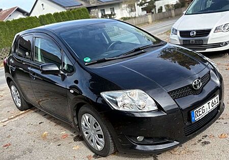 Toyota Auris Sol 2,0 Diesel