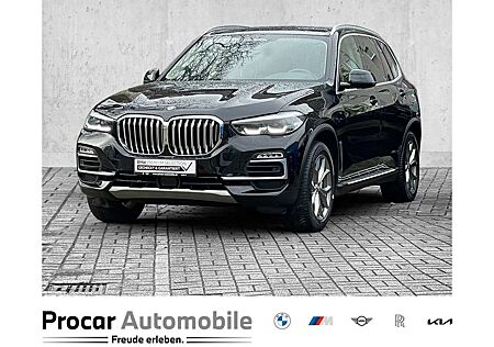 BMW X5 xDrive30d xLine Aut. PANO ACC AHK RFK NAVI LED