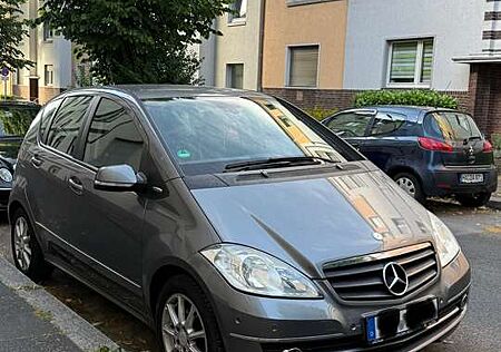 Mercedes-Benz A 180 BlueEFFICIENCY Special Edition
