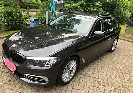 BMW 520d 520 5er Touring Diesel Touring Aut. Luxury Line