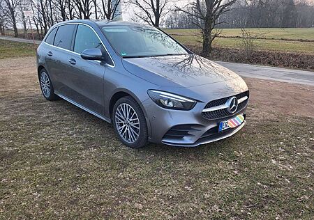 Mercedes-Benz B 250 e 8G-DCT AMG Garantie AHK LED