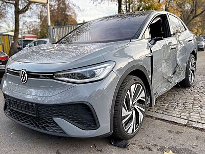 Volkswagen ID.5 Pro Performance Matrix*R-Cam*AHK*4TKM*82KWH