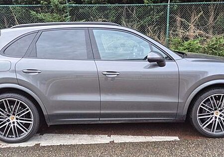 Porsche Cayenne +Tiptronic+S