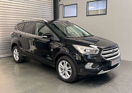 Ford Kuga Titanium 4x4/Navi/Tempomat/Keyless/CarPlay
