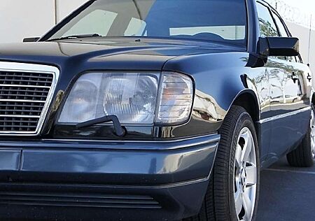 Mercedes-Benz E 300 E-Klasse D