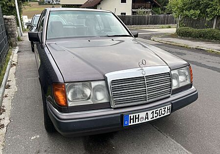 Mercedes-Benz E 230