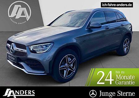 Mercedes-Benz GLC 300 e 4M AMG+MBUX+SHZ+LED+AHK+Kam+Memo+Aple