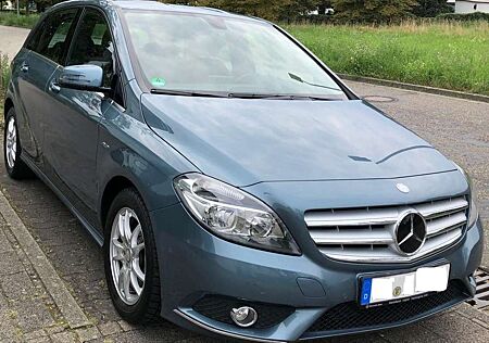 Mercedes-Benz B 180 (BlueEFFICIENCY) 7G-DCT