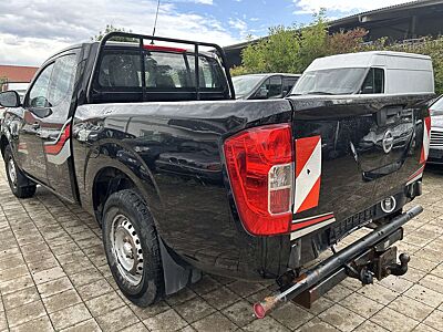 Nissan NP300 Visia King Cab 4x4