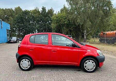 Toyota Yaris aus 1 Hand/Kein TÜV