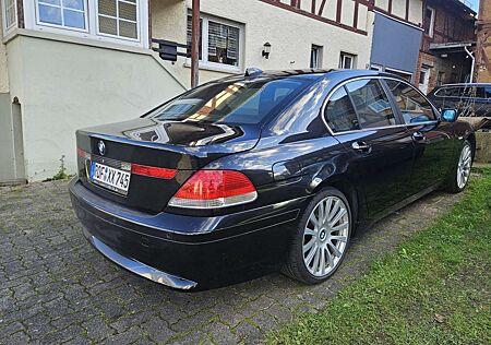 BMW 745i 745