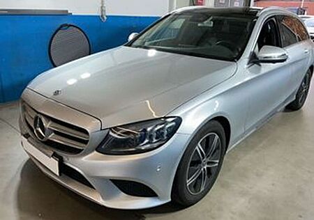 Mercedes-Benz C 220 d T Avantgarde AHK*PANO*360KAMERA