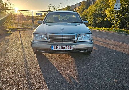 Mercedes-Benz C 180 Elegance