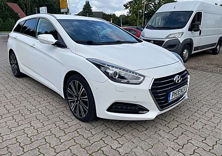Hyundai i40 cw blue Premium,PDC,Navi,SHZ,Tempomat,B-xeno