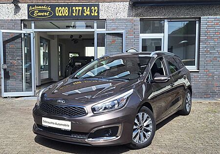 Kia XCeed Ceed SW / cee'd SW Attract Kombi Scheckheft Navi Kamera SHZ PDC Alu