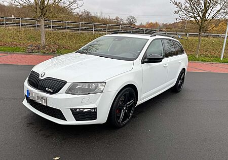 Skoda Octavia Combi 2.0 TDI (Green tec) DSG RS