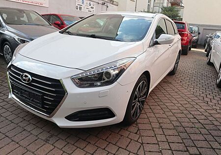 Hyundai i40 cw Premium Xenon Kamera Leder Sitzklima !