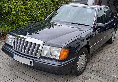 Mercedes-Benz Baureihe 124 E220