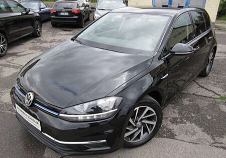 VW Golf Volkswagen 1,5 TSI Sound BlueMotion