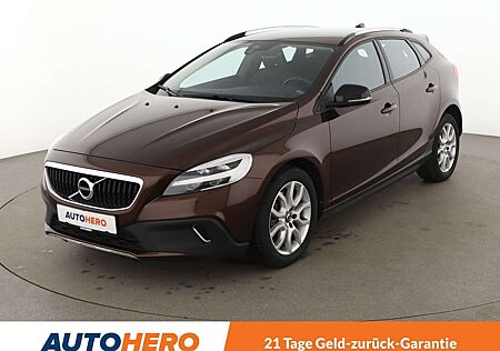 Volvo V90 Cross Country V40 Cross Country 2.0 D3 Momentum Aut.*NAVI*PDC*TEMPO*PANO*SHZ*