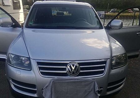VW Touareg Volkswagen 3.0 V6 TDI DPF Aut. Individual