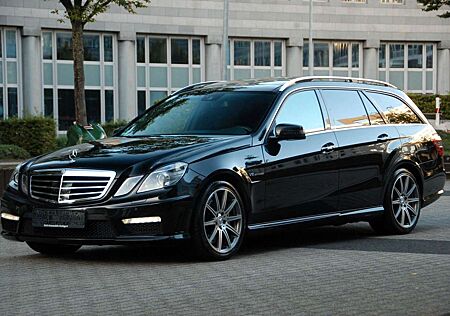 Mercedes-Benz E 63 AMG T| KEYLESS| PANO| KAMERA| DTC| LEDER