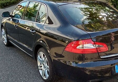 Skoda Superb Elegance 2.0 TDI PD DPF DSG