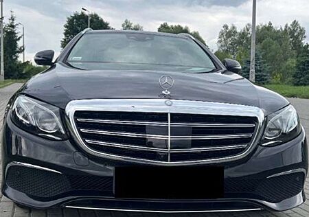 Mercedes-Benz E 220 d T 9G-TRONIC Avantgarde