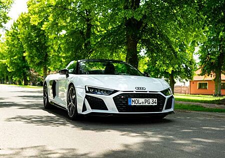 Audi R8 Spyder Spyder V10 5.2 FSI RWD S tronic