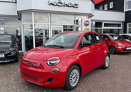 Fiat 500 Elektro RED MY25 Komfortpaket Automatik