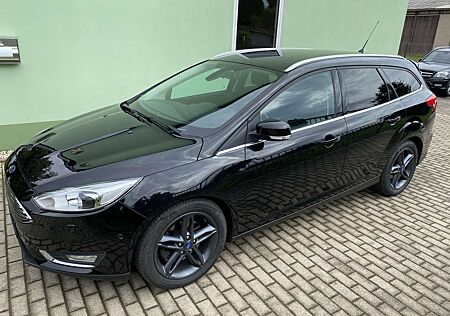 Ford Focus Titanium*HU/AU Neu*Winterpaket*Scheckheft*Navi*Top