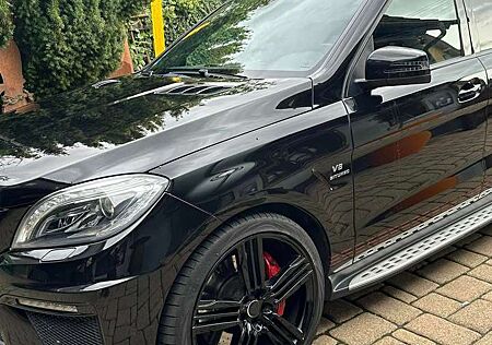 Mercedes-Benz ML 63 AMG 4Matic AMG SPEEDSHIFT 7G-TRONIC AMG Perf