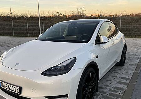 Tesla Model Y Performance Dual Motor AWD