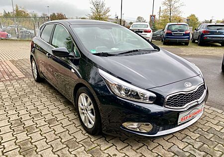 Kia Cee'd Ceed / Ceed Dream Team/1 A Zustand