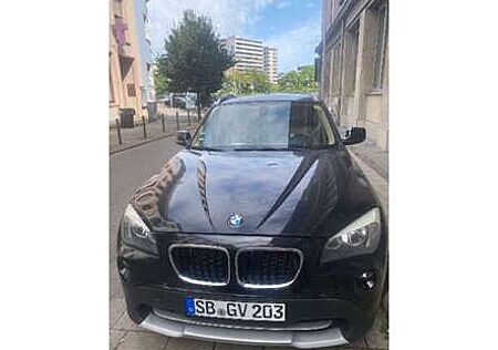 BMW X1 xdrive18d Attiva