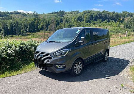 Ford Tourneo Custom 320 L1H1 VA Autm. Titanium
