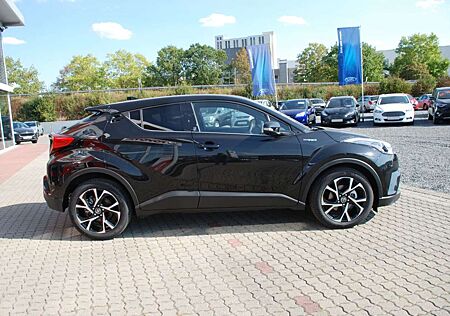 Toyota C-HR 2.0 Hybrid Team Deutschland*