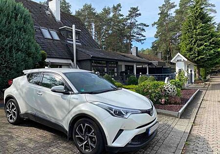Toyota C-HR Hybrid Team Deutschland