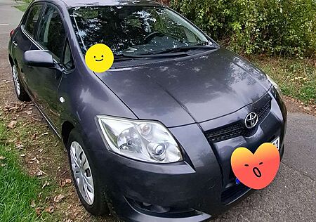 Toyota Auris 1.4 VVT-i Sol