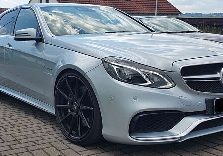 Mercedes-Benz E 63 AMG E-Klasse 4Matic Speedshift MCT