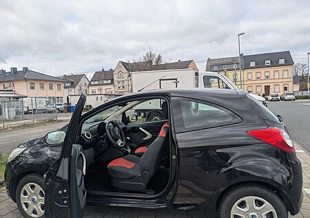 Ford Ka /+ 1.2 Titanium