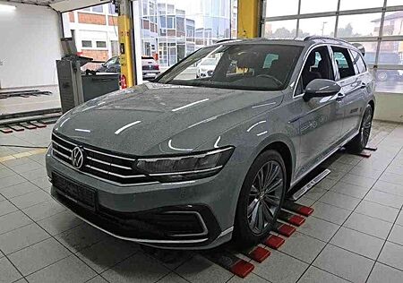 VW Passat Volkswagen Var. GTE 218 PS DSG -AHK KLIMA ACC