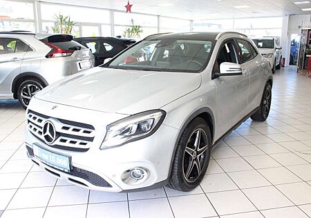 Mercedes-Benz GLA 220 4Matic LED AMG Felgen Panoramadach
